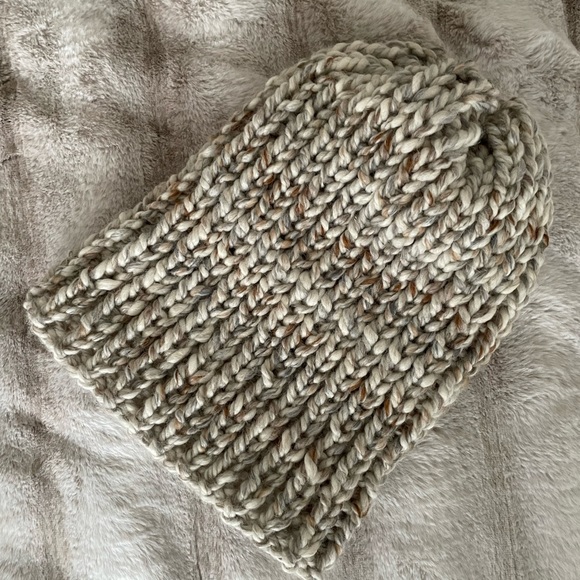 Chunky Handmade Beanie - Picture 13 of 13